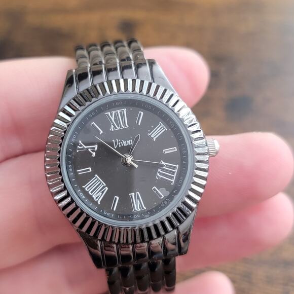 Vintage Watches Vivani Black Dial Roman Numeral Quartz Ladies Watch Japan Movt - Picture 9 of 10